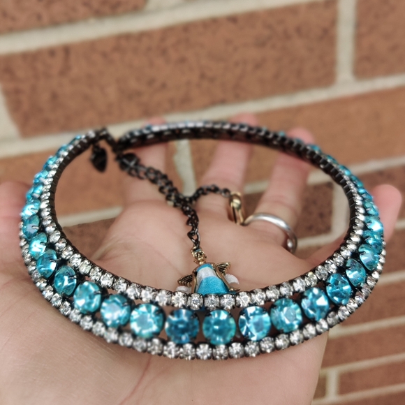 ⭐ 😇 Betsey Johnson Retired Blue Rhinestone Color Necklace - Picture 5 of 13